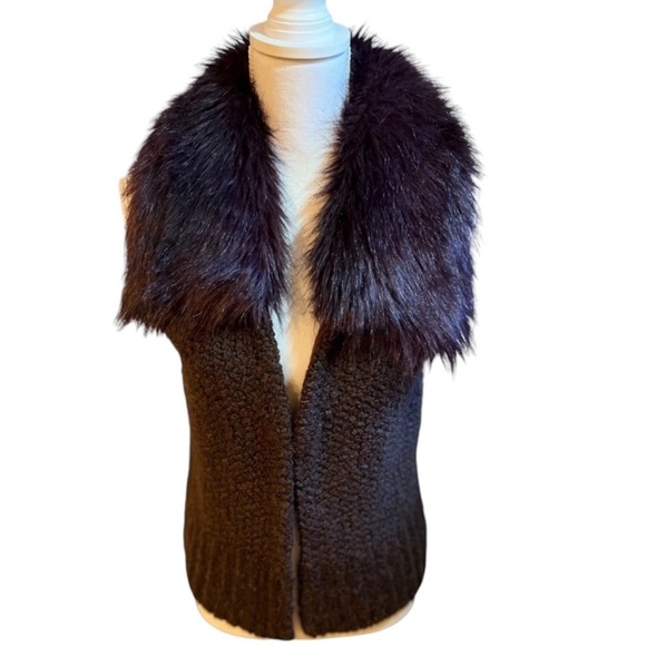 Ann Taylor Loft Brown/Bordeaux Knit Sweater Vest with Faux Fur Collar Size Small - Picture 2 of 12